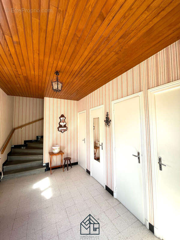 Maison à NEAUX