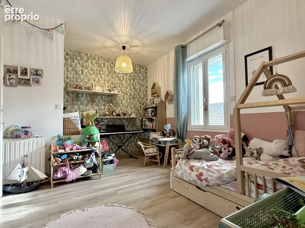 Maison de village avec garage, studio et un extérieur de 75 m2 - photo 10