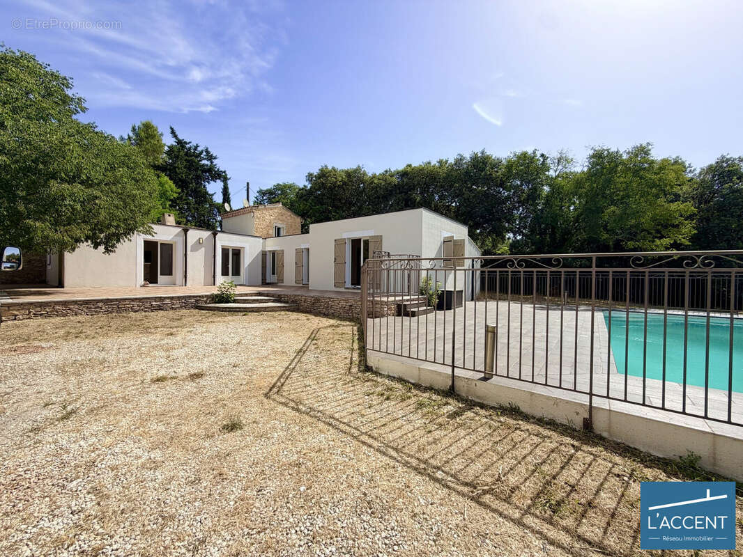 Maison 130 m² à Nimes  - photo 2