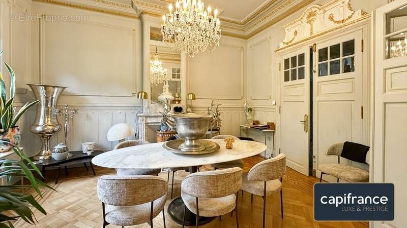 Une demeure de caractère au cœur du Jardin de la Rhonelle — 282 m² d'histoire préservée - photo 3