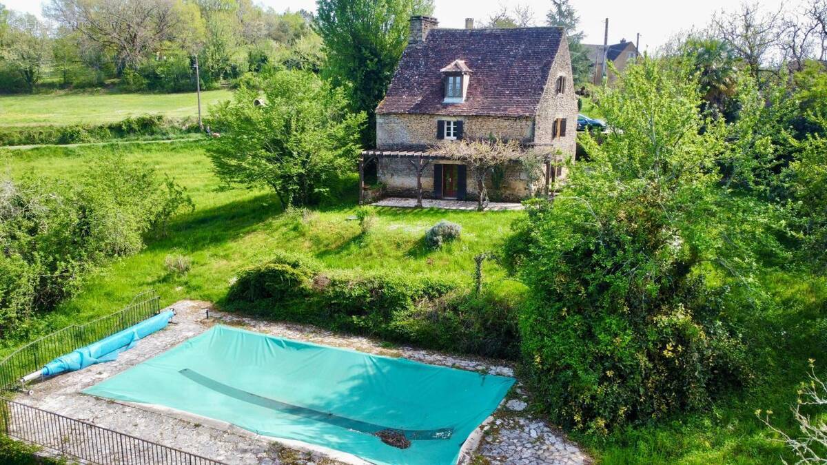 Maison à SAINTE-NATHALENE
