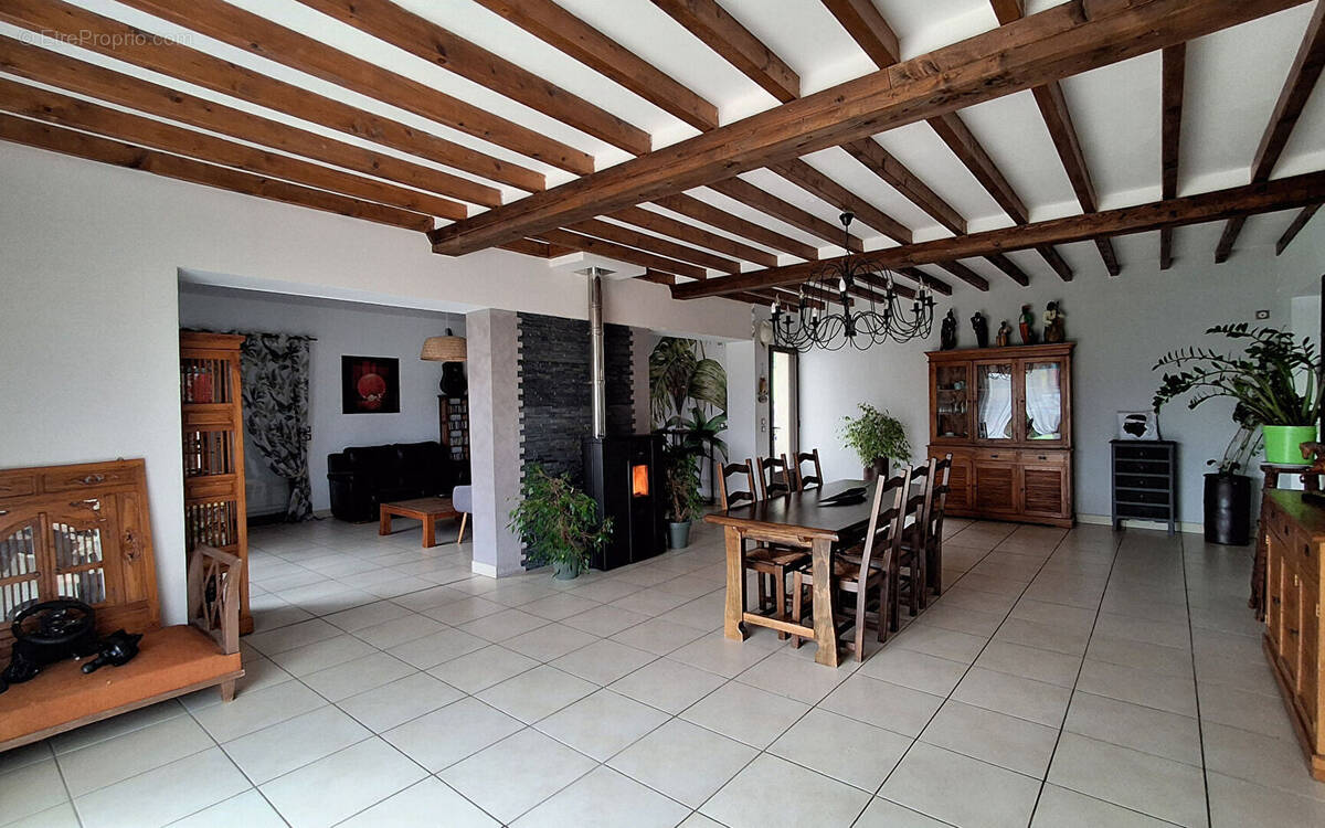 Maison à PONT-L&#039;EVEQUE