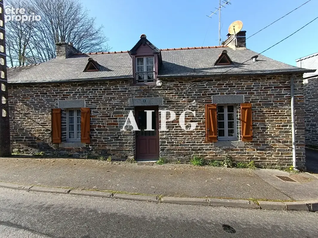 Maison à GOUAREC
