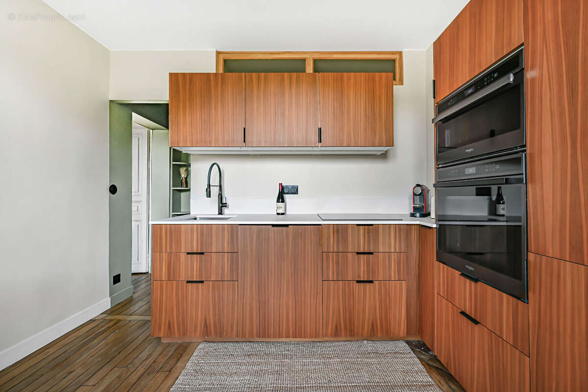 Appartement à PARIS-14E
