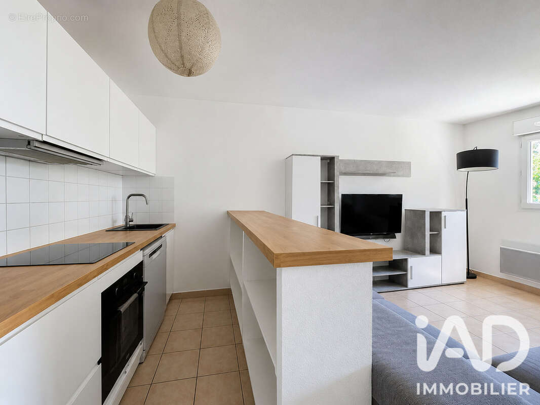 Appartement 60 m² à Villeneuve-Les-Avignon  - photo 2