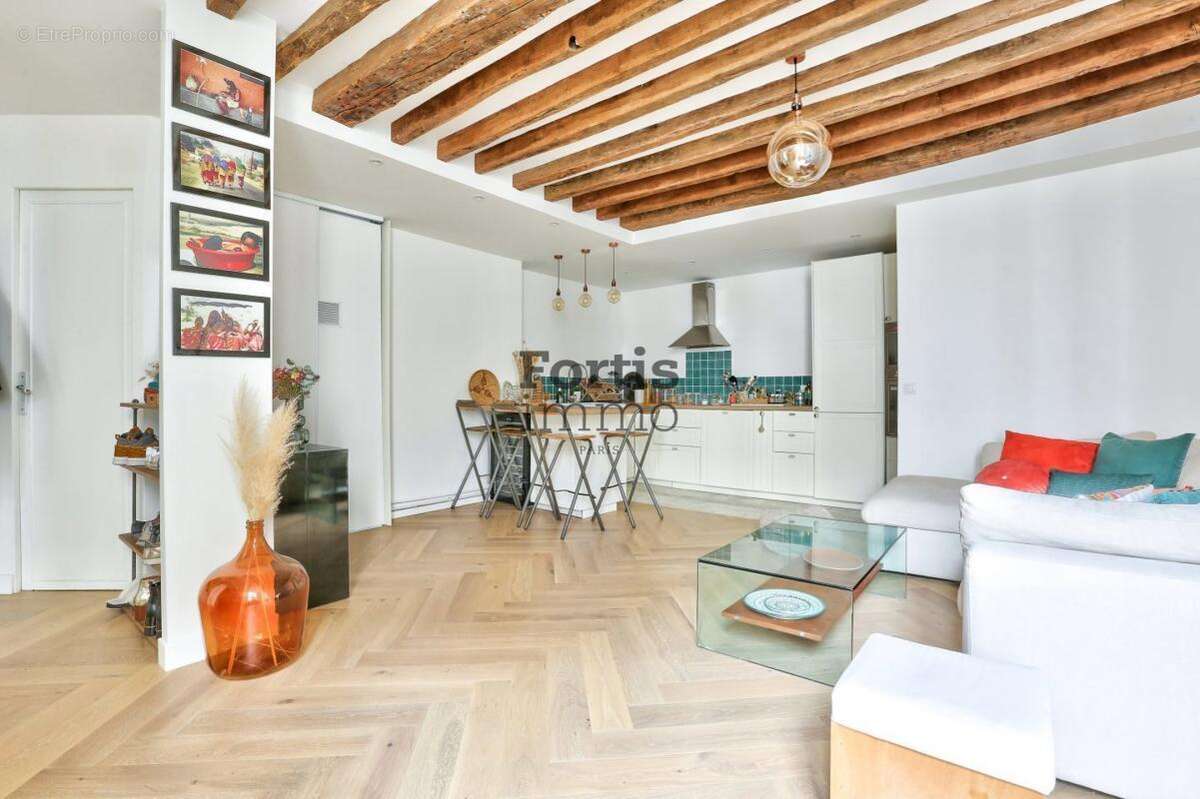 Appartement à PARIS-2E