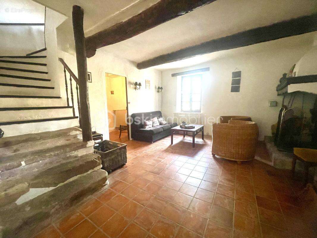Maison à MONTSERET