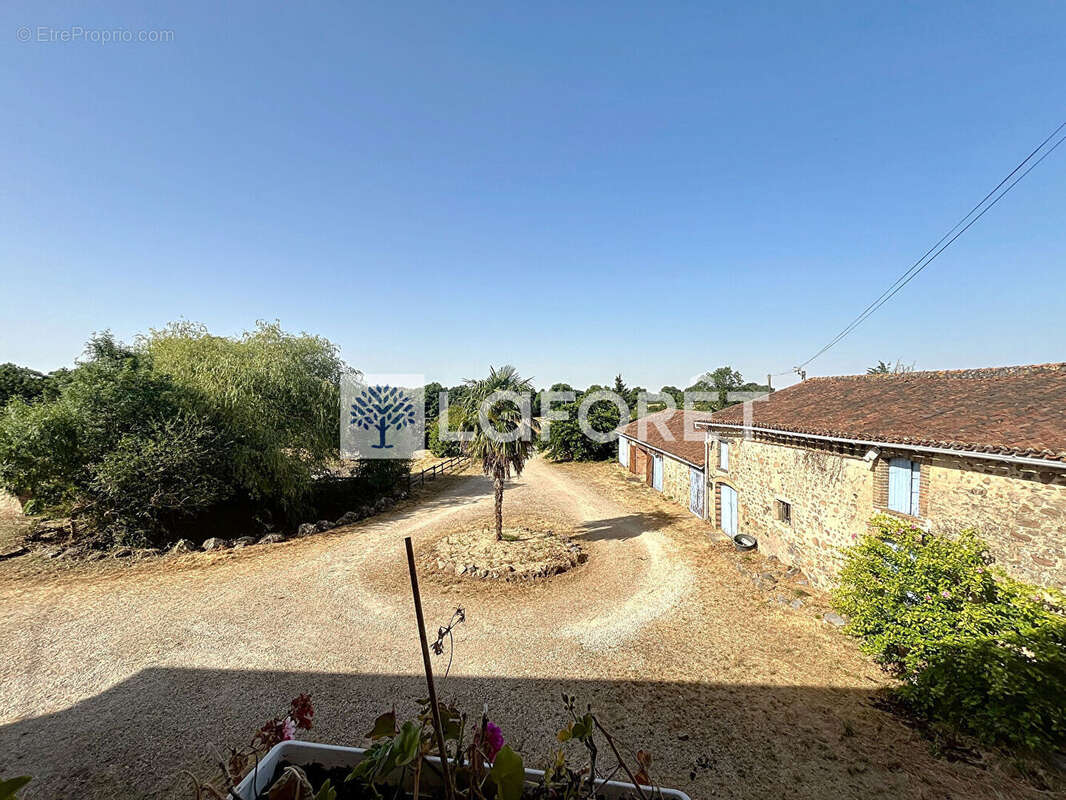 Maison à LA PEYRATTE