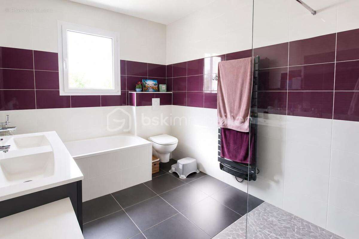 Maison contemporaine de plain-pied 115 m² – 4 chambres – DPE A/A – Secteur Lescar - photo 6