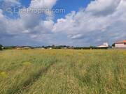 Terrain à MONTBETON