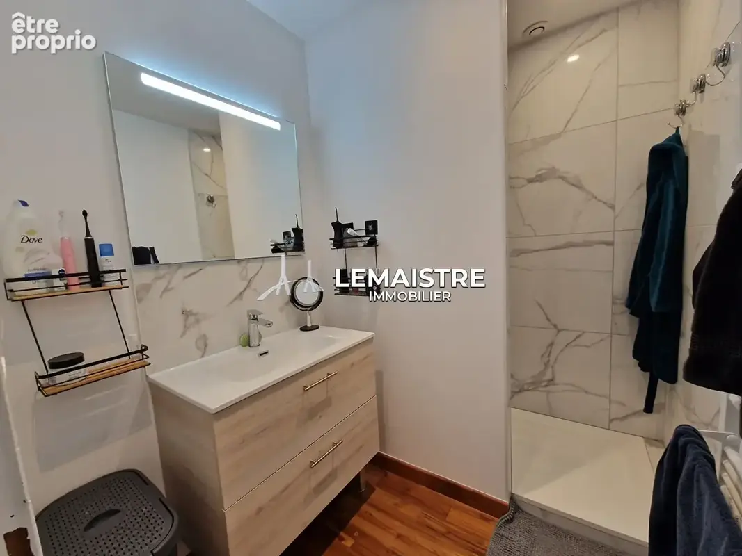 Maison à vendre - Proche Saint-Romain-de-Colbosc - 127 m² - 4 chambres - Plain-pied avec double garage et jardin - photo 7