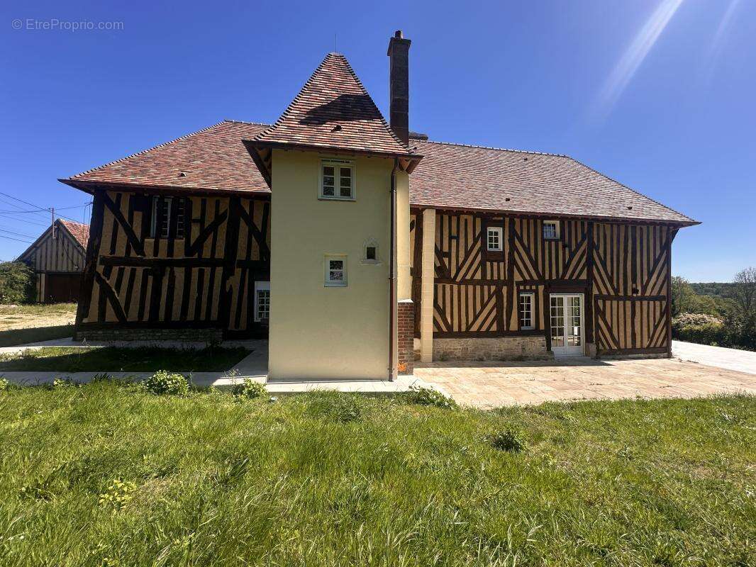 Maison à MEZIDON-CANON