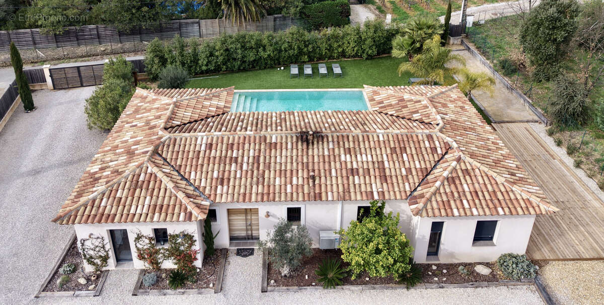 Maison à PLAN-DE-LA-TOUR