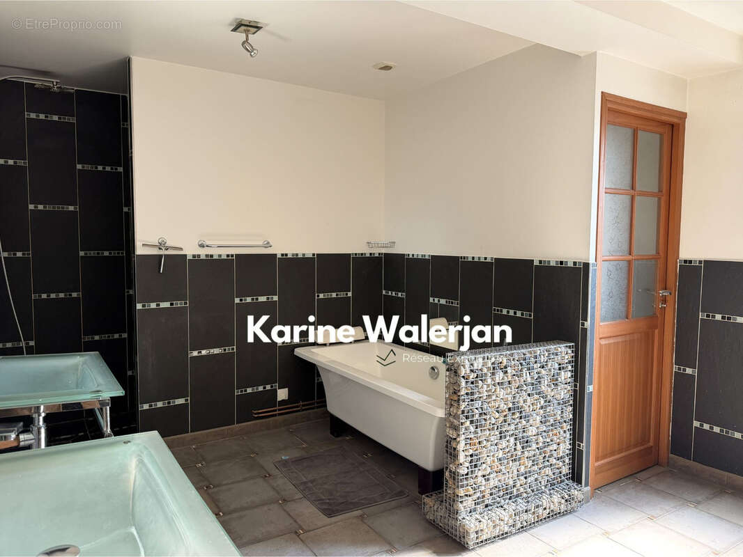 Maison à COURRIERES