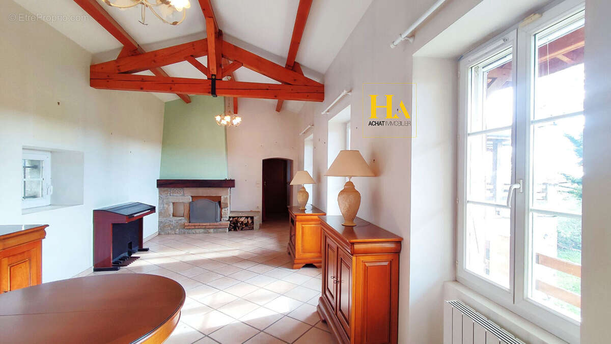 Maison à SAINT-BARDOUX