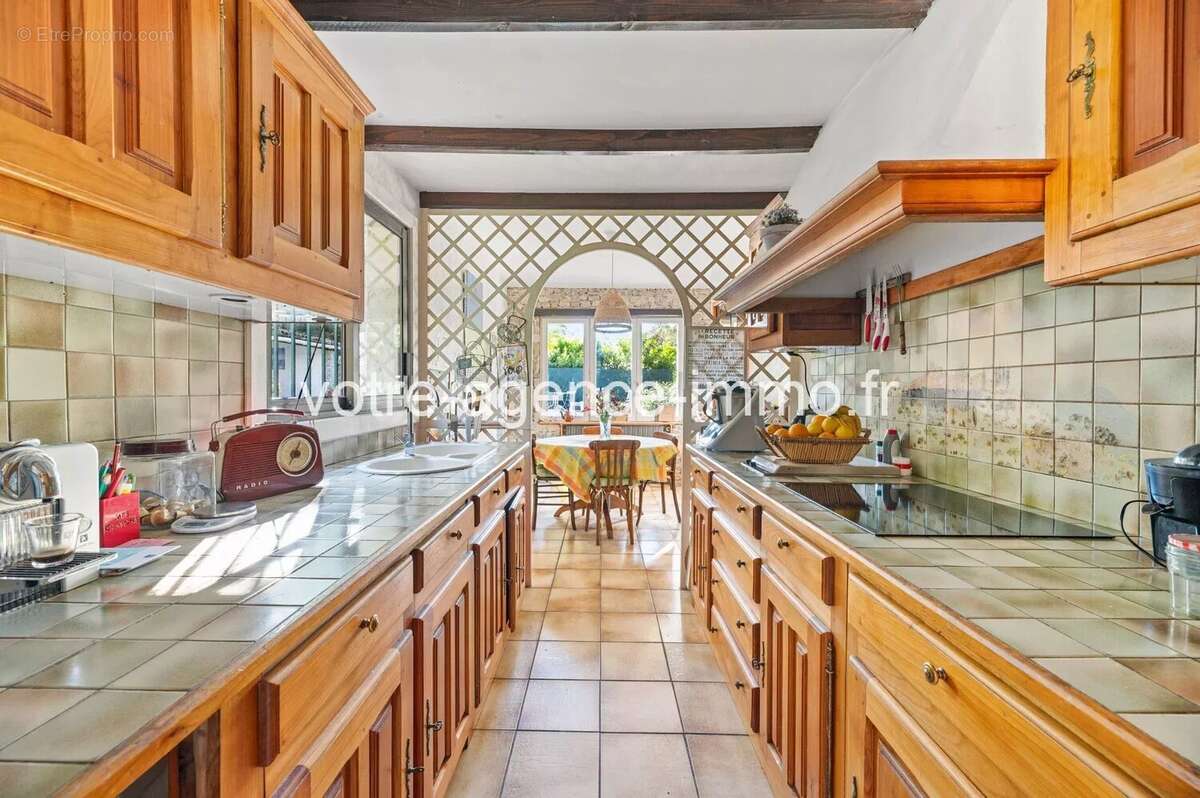 Maison à TOURRETTE-LEVENS