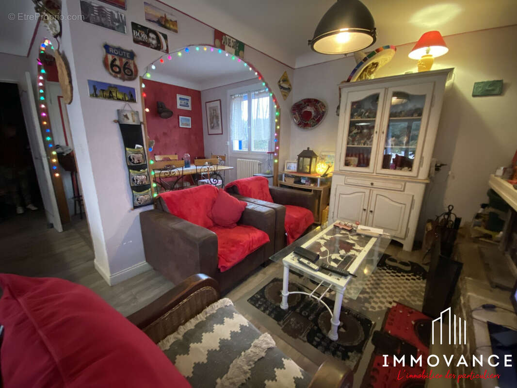 Maison à DURFORT-ET-SAINT-MARTIN-DE-SOSSENAC