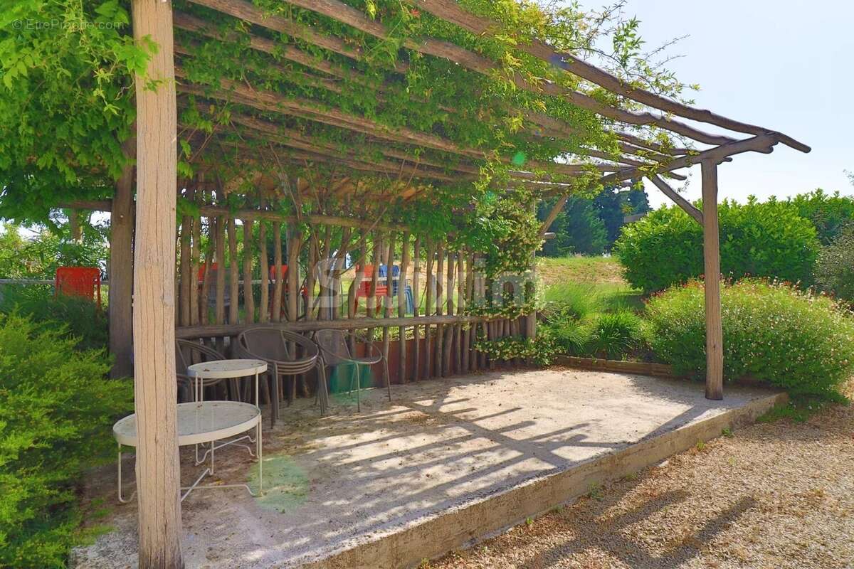 Maison à PONT-DE-BARRET