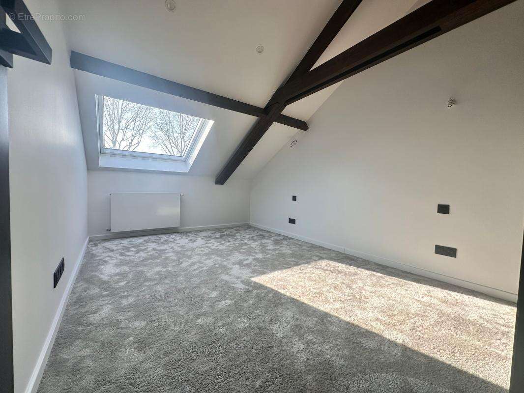 Maison à SAINT-MAUR-DES-FOSSES