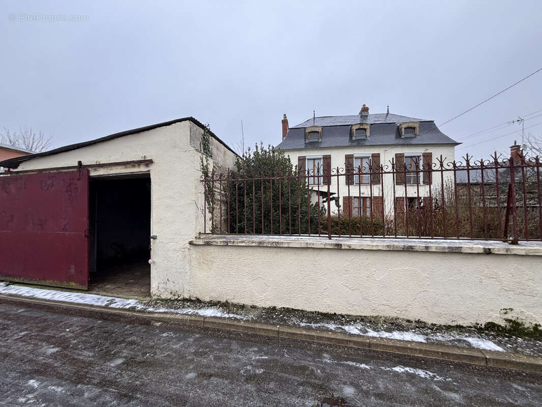 Maison à CHATILLON-SUR-SEINE
