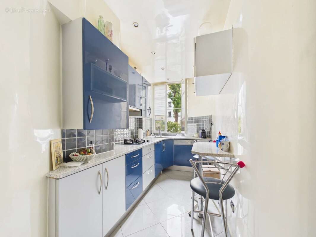Appartement à NEUILLY-SUR-SEINE