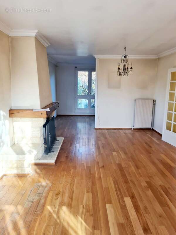 Maison à DAMMARIE-LES-LYS