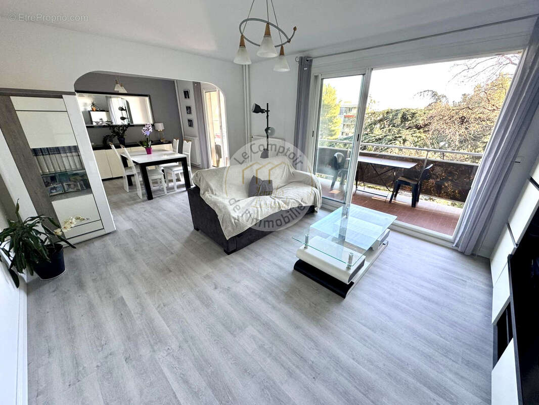 Appartement à MARSEILLE-10E