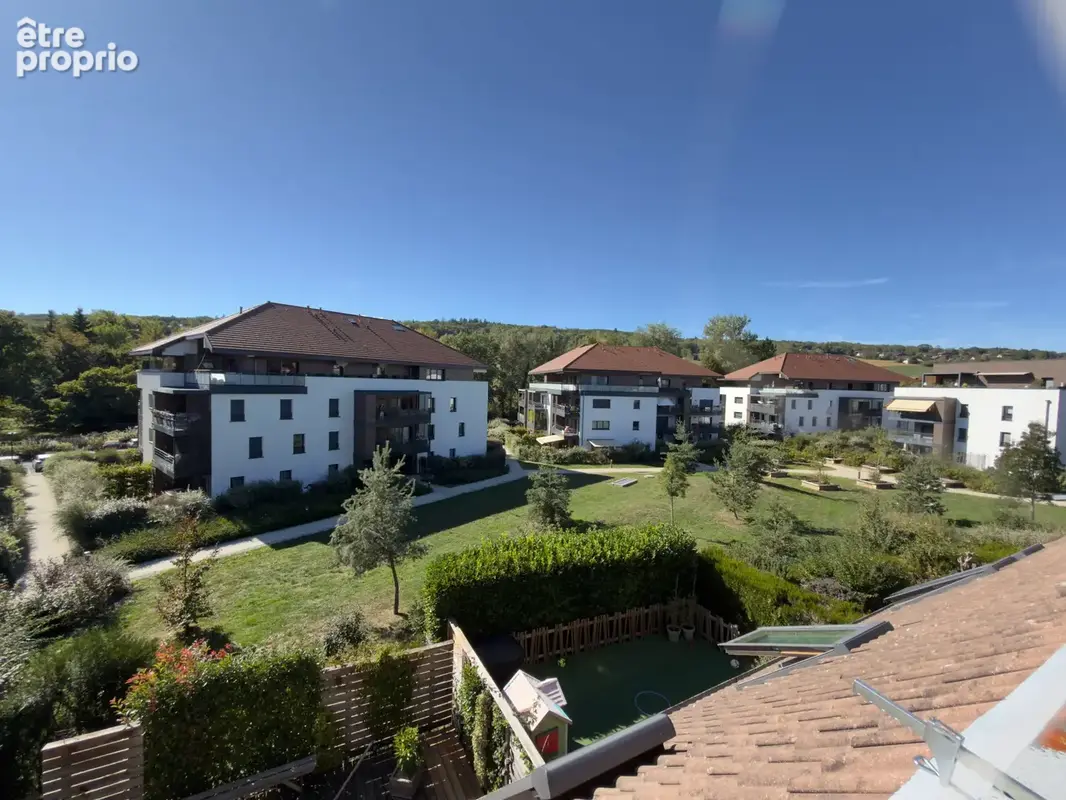 Appartement à POISY