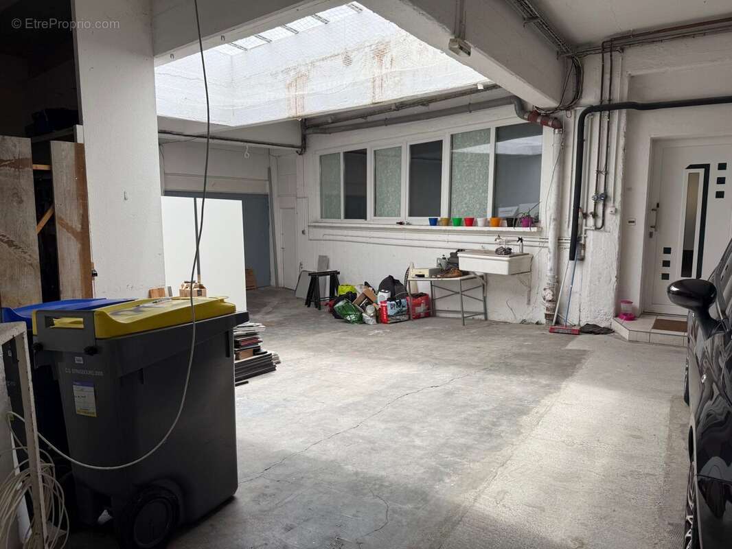 Cour Commune int. = patio partie arrirèe - Appartement à BISCHHEIM