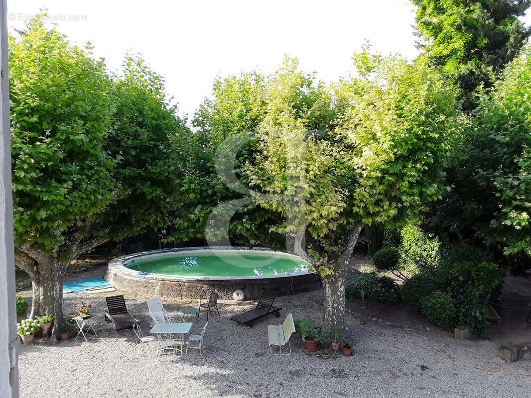 Maison à L'ISLE-SUR-LA-SORGUE