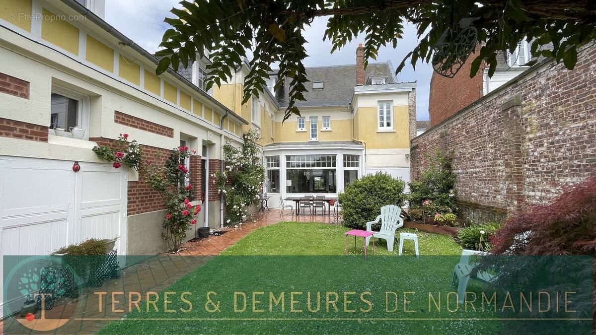 Maison à AUMALE