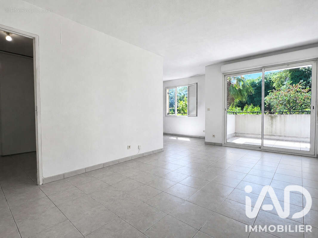 Appartement 35 m² à Grasse  - photo 3