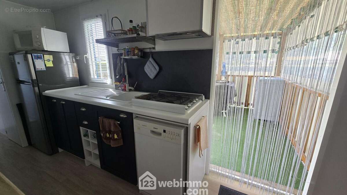 Belle cuisine aménagée et équipée - Maison à TALMONT-SAINT-HILAIRE