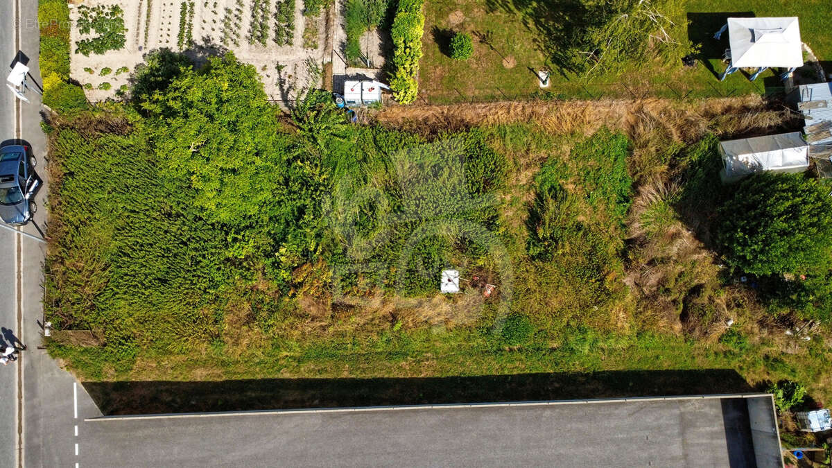Terrain 360 m2 Juniville - photo 2