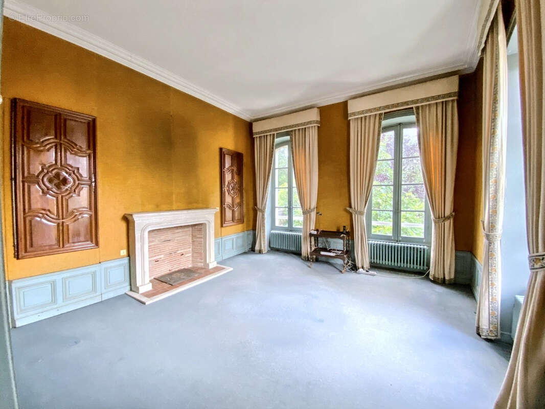 Maison à GOND-PONTOUVRE