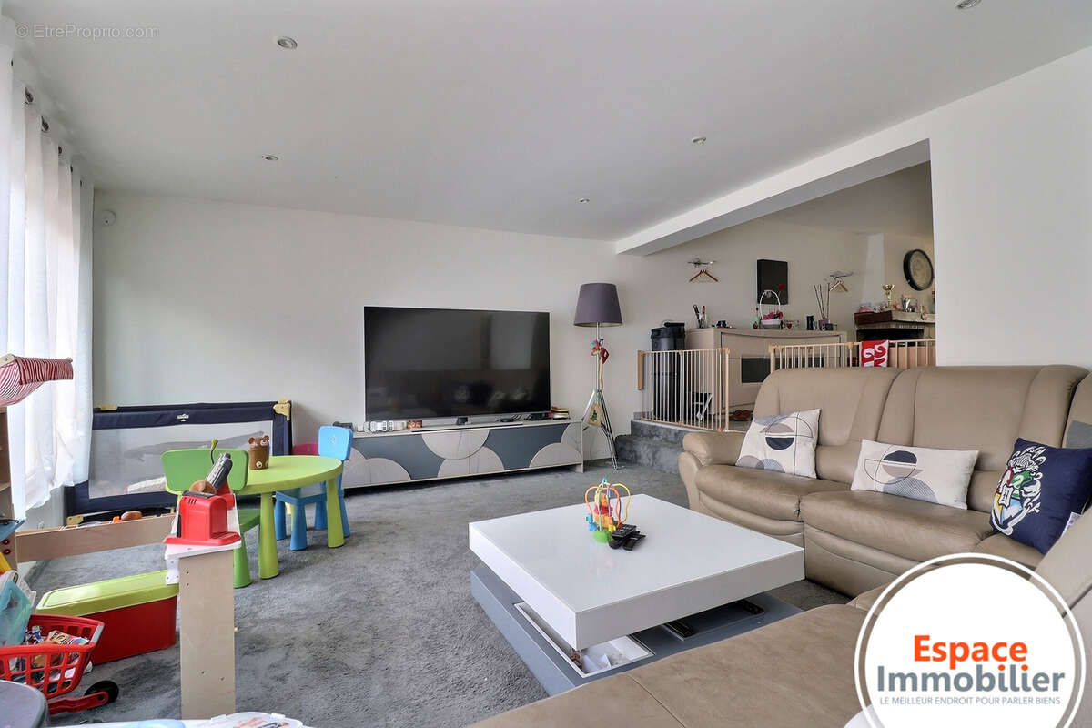 Maison à NEUVILLE-SUR-ESCAUT