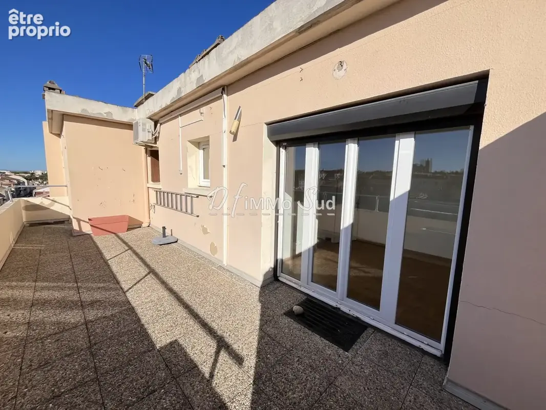 Appartement t4 de 110 m2 - ascenseur - terrasses - cellier - garage - photo 20