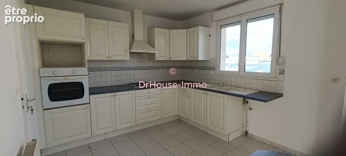 Maison 4 pièces 105 m² à vendre à Ecommoy (72220) - photo 12