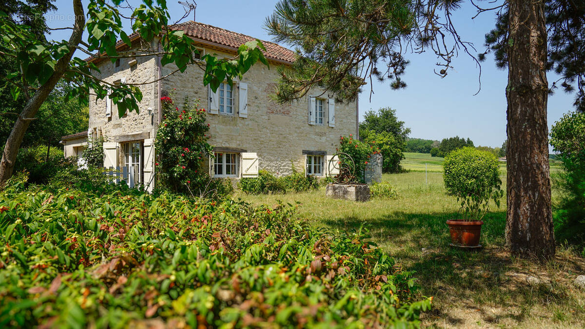 Maison à BAGAT-EN-QUERCY