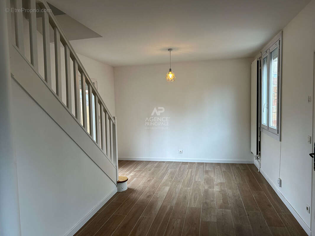 Maison - MAISONS-LAFFITTE - Quartier Saint Nicolas - Maison de 80.42m2 au sol - photo 6