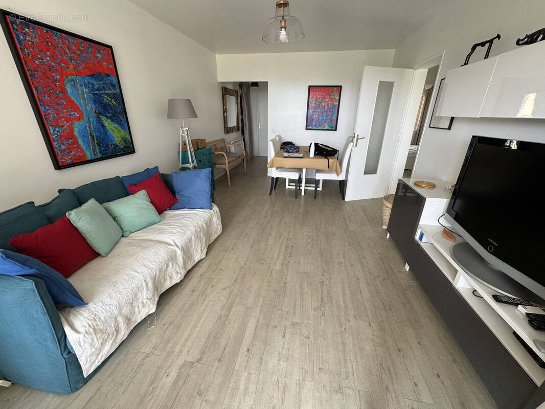 Appartement à BORMES-LES-MIMOSAS