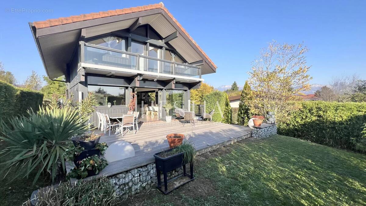 Maison à POISY