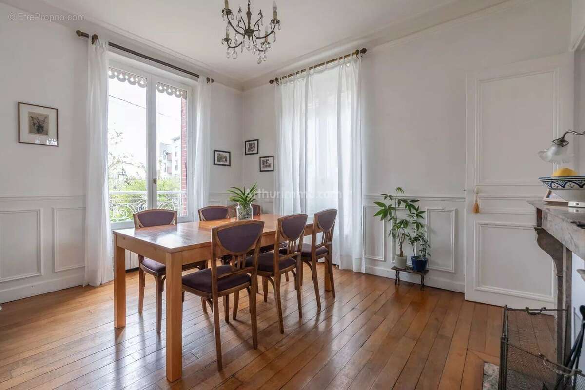 Maison à THORIGNY-SUR-MARNE