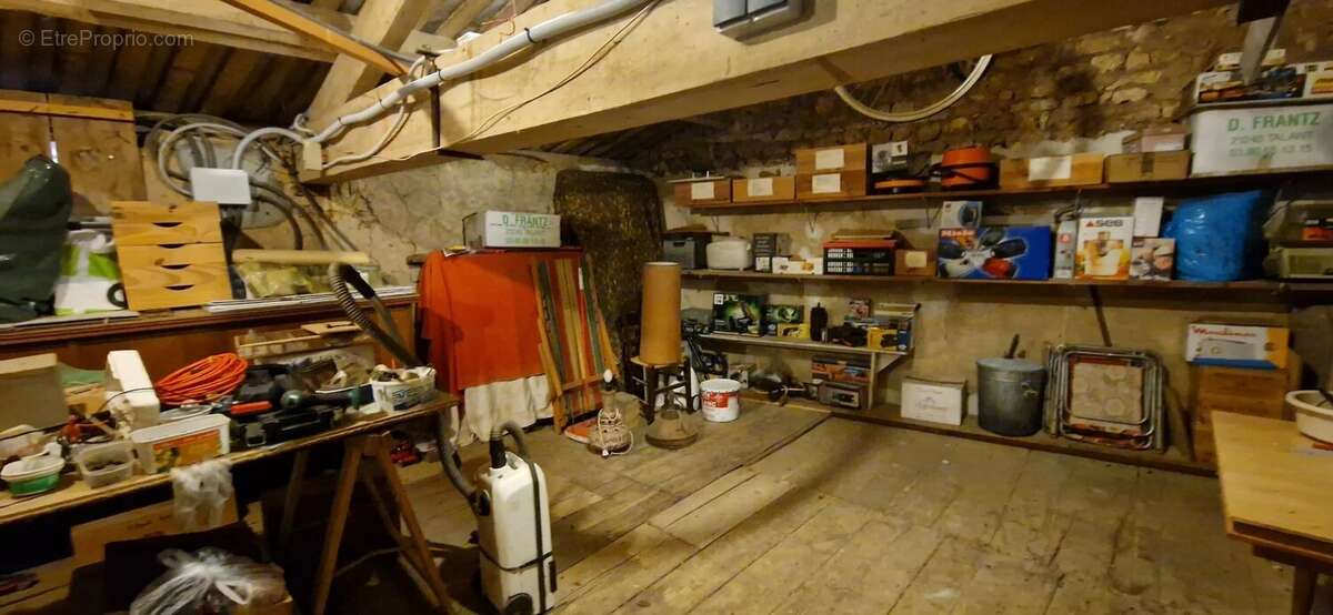 Maison de caractère avec grande grange/garage et plus de 1600m2 de terrain attenant - photo 42