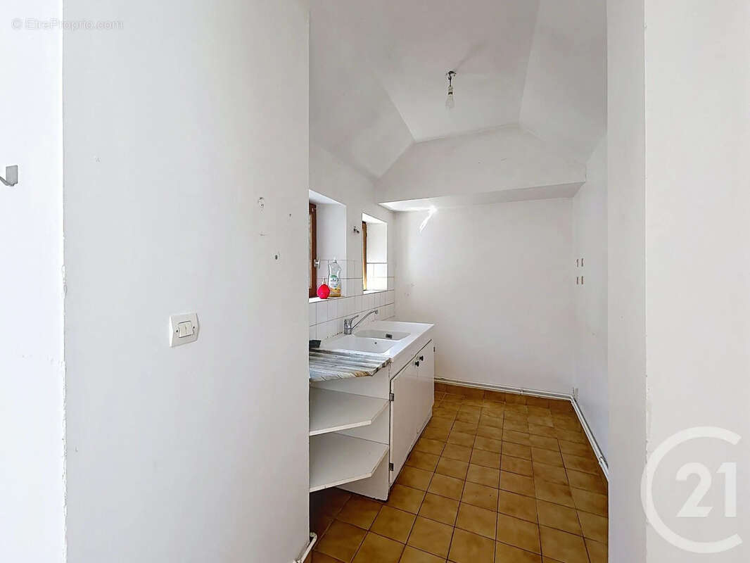 Appartement 76 m² à Sens  - photo 7