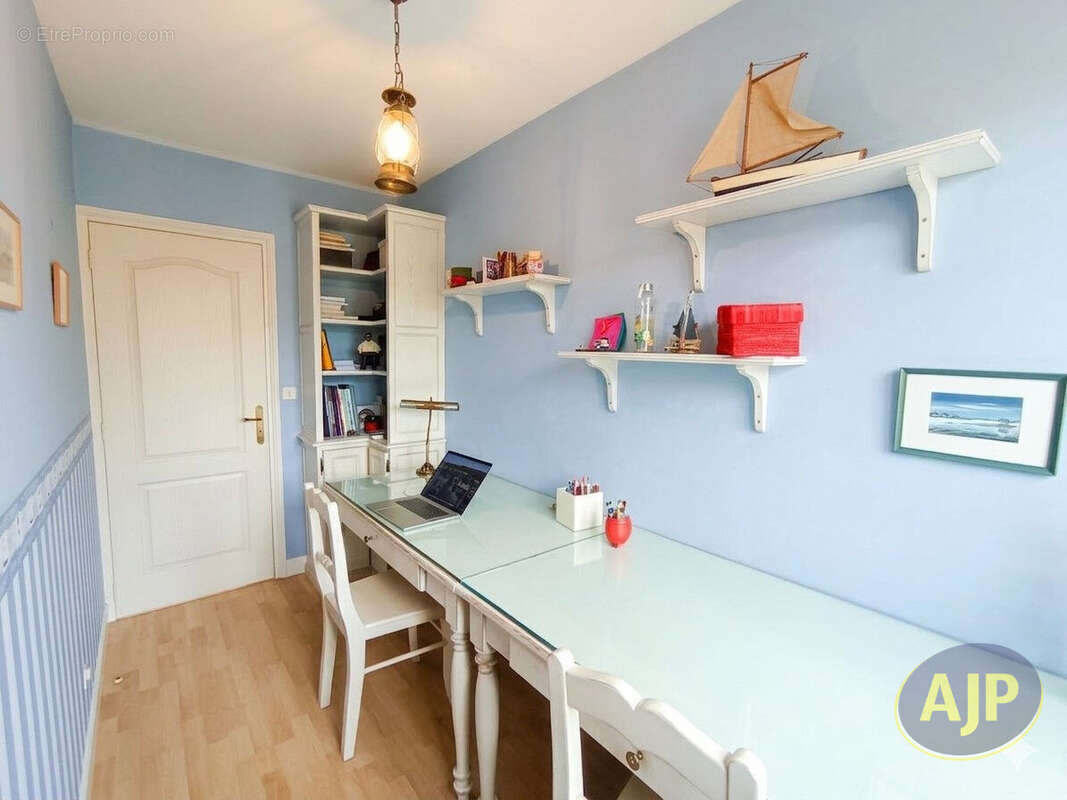 Maison à BLANQUEFORT