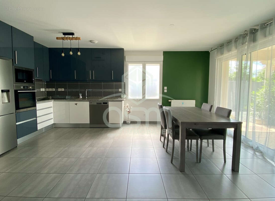 Maison à VEIGNE