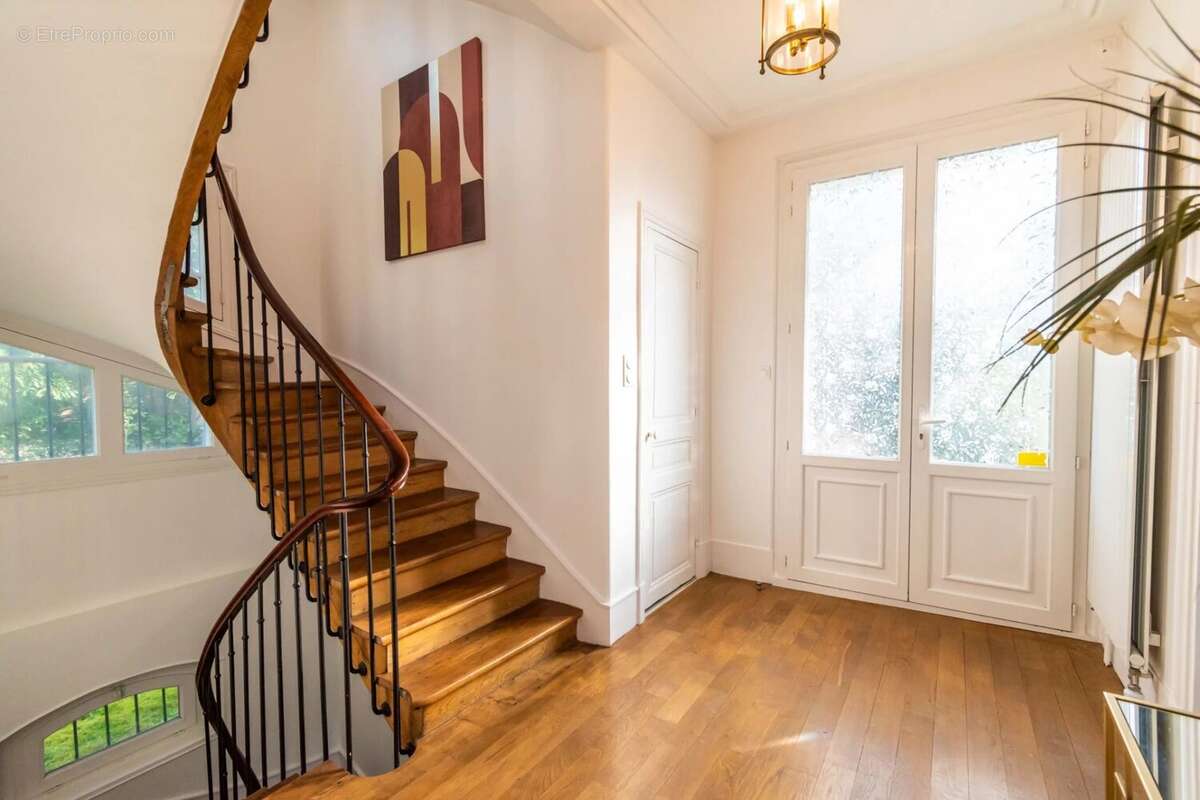 Maison à MONTMORENCY