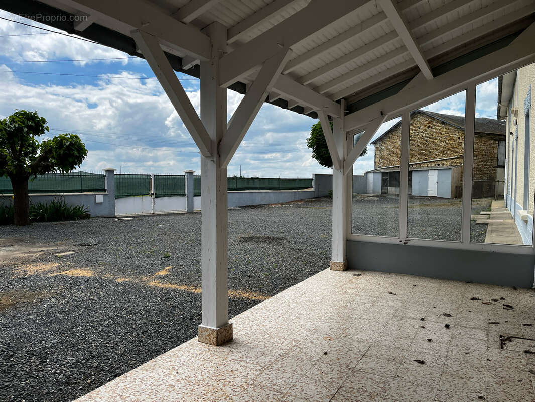 Corps de ferme rénové avec nombreuses dépendances, possibilité de 5 hectares - photo 10