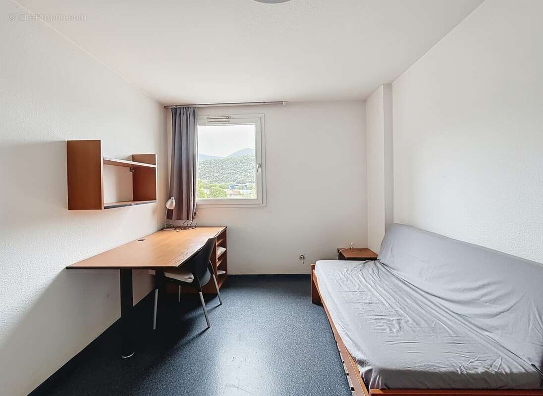 Appartement à SAINT-MARTIN-D'HERES